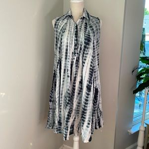 EUC Red’s Threads Tie Dye Popover Sleeveless Tunic
